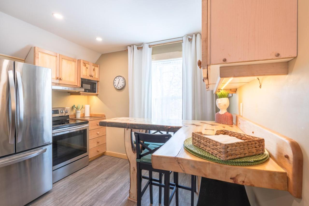 Craftsman'S Loft - Heritage Charm - Ac - 5 Min Dt Calgary Extérieur photo