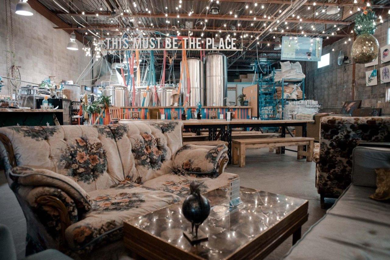 Craftsman'S Loft - Heritage Charm - Ac - 5 Min Dt Calgary Extérieur photo
